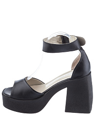 G010 6057 Босоножки